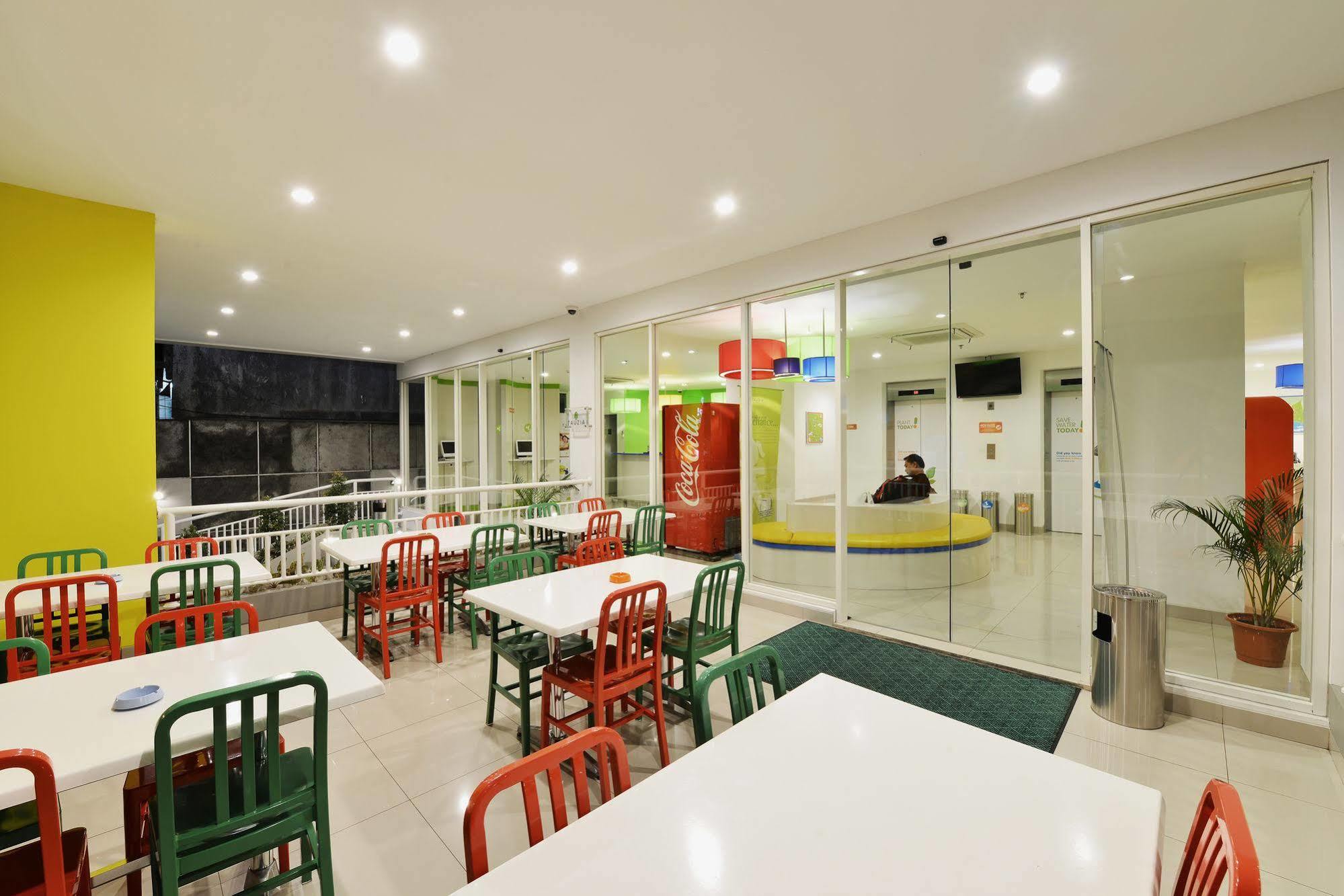 Pop! Hotel Malioboro - Γιογκιακάρτα Εξωτερικό φωτογραφία